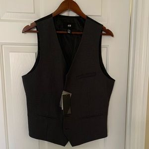 Dark gray men’s vest